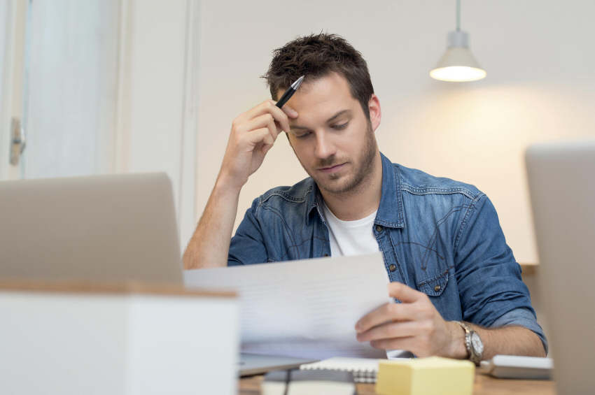 Bei der Arbeit im Büro - Alles klar im Kopf